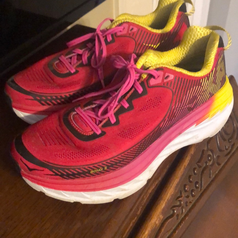 Hoka running shoes bondi 5